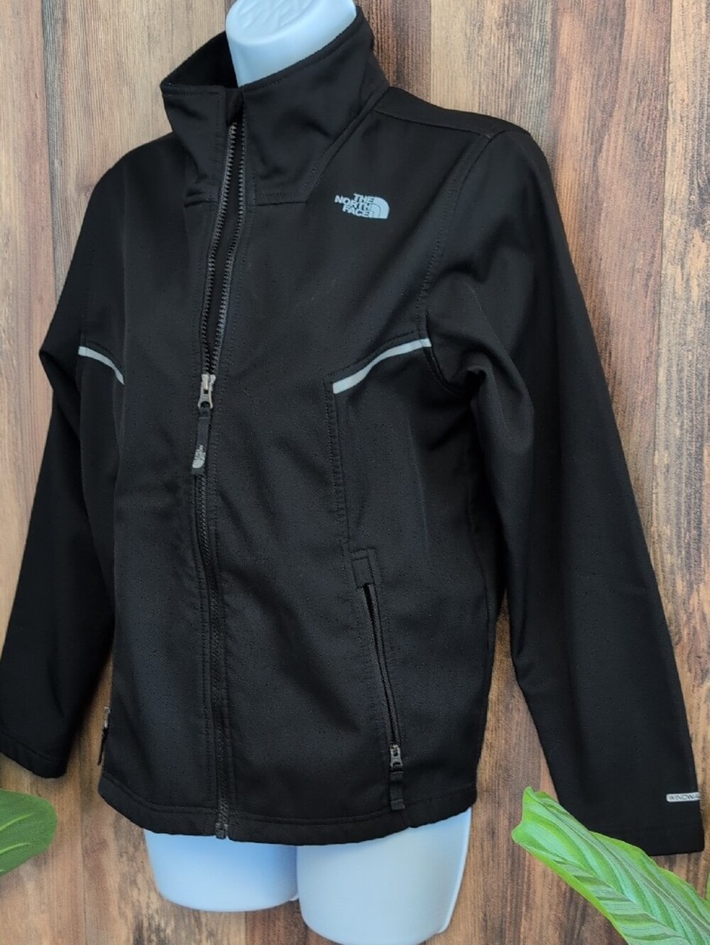 The North Face Apex Bionic Wind/Water Resistant Jacket L           642A
